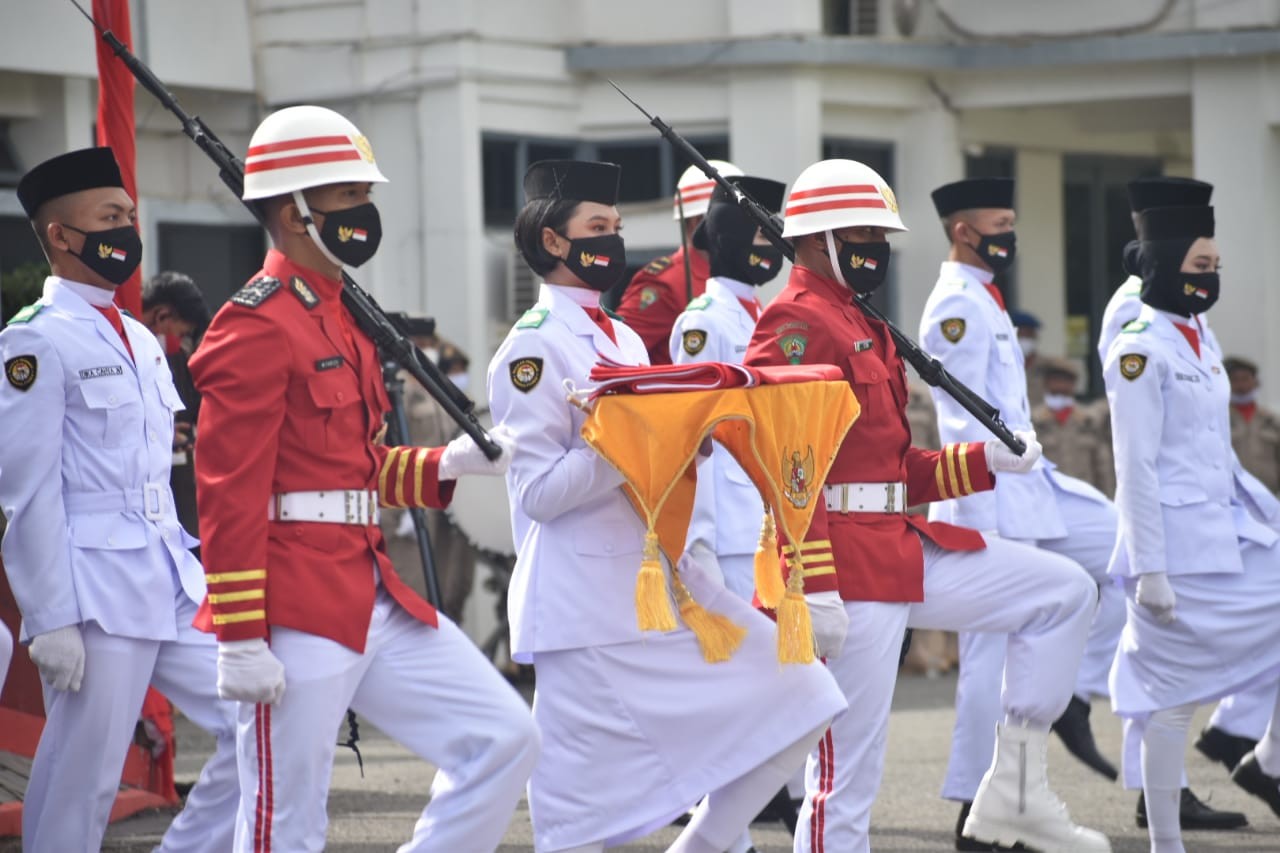 Upacara Pengibaran Bendera Peringatan Hut Ke Republik Indonesia Di