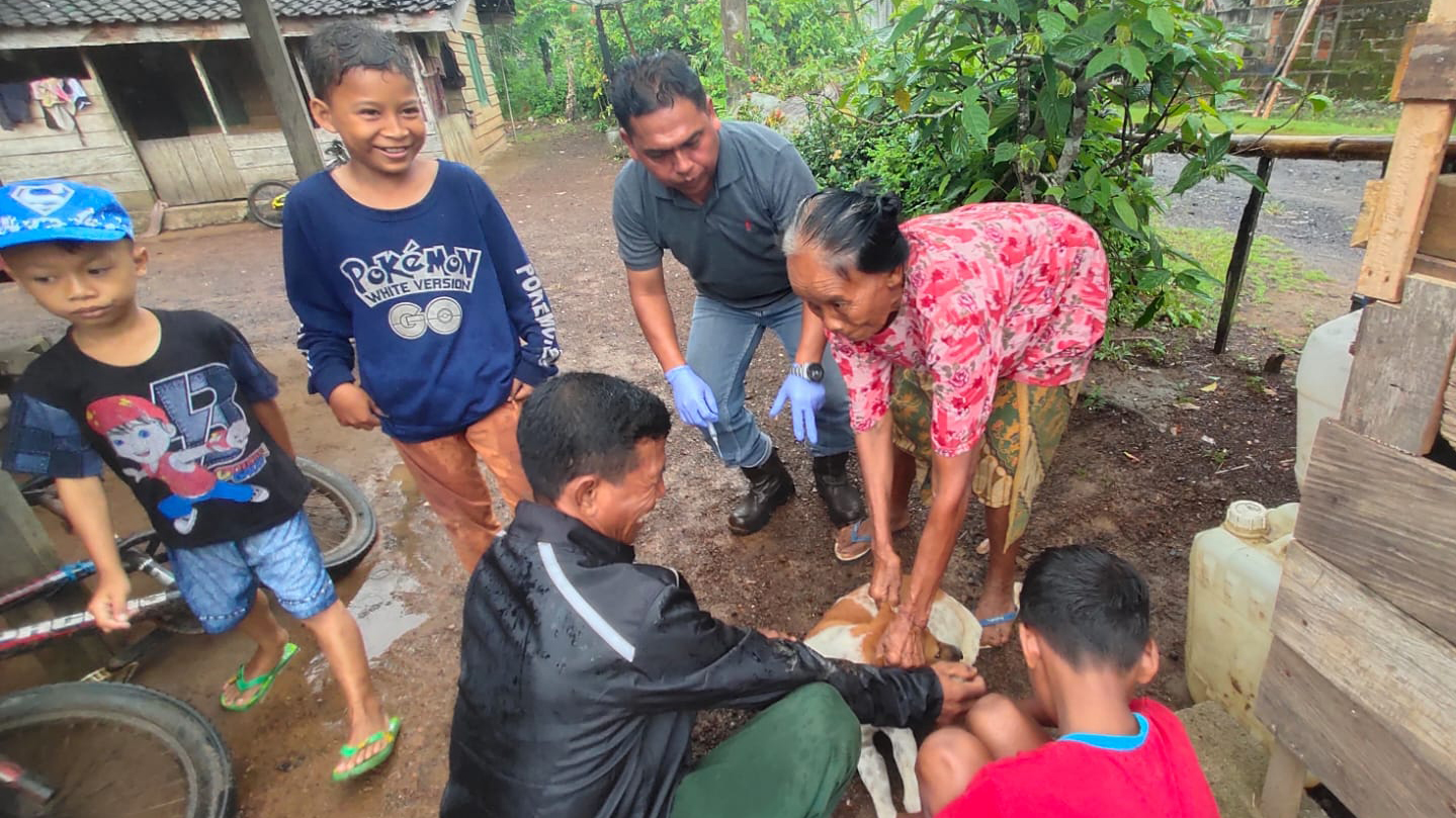 Tidak Hanya Ternak, Yandu Sanak Kawan Juga Melayani Hewan Kesayangan