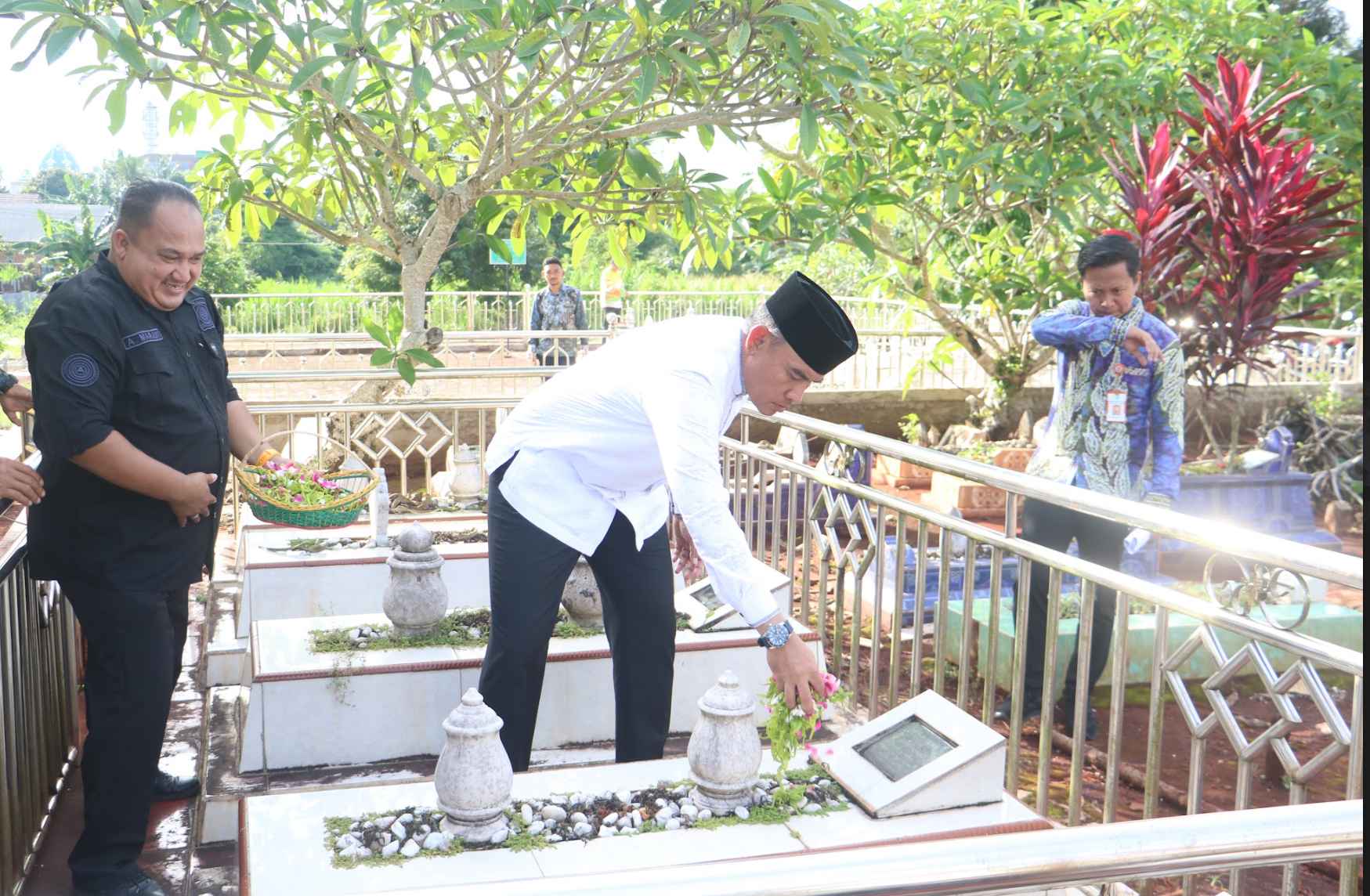 Bupati Rahmat Trianto Pimpin Ziarah ke Makam Pendiri Tanah Laut Dalam Rangkaian Hari Jadi ke-60