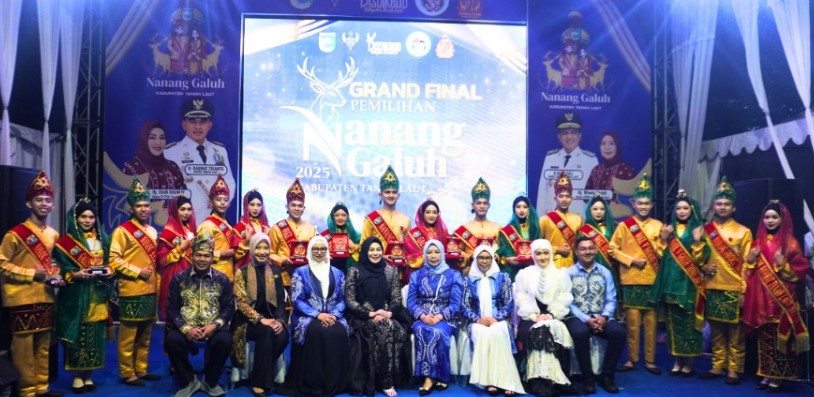Ketua TP PKK Tanah Laut Hadiri Malam Grand Final Pemilihan Nanang Galuh Tanah Laut 2025