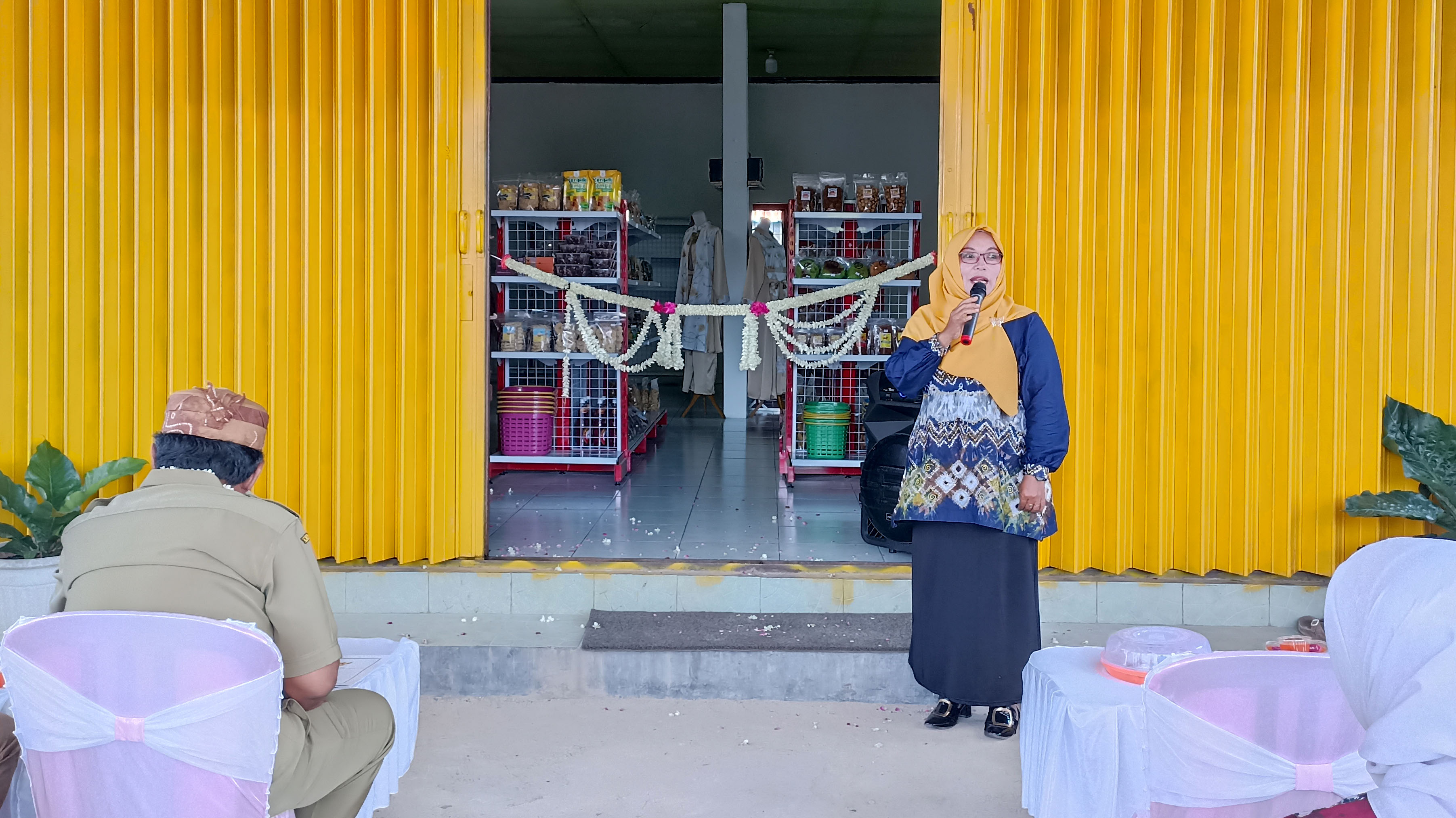 Toko Pusat Oleh-Oleh BumDesMa Banyu Batuah LKD Ajak UMKM Tala Bergabung