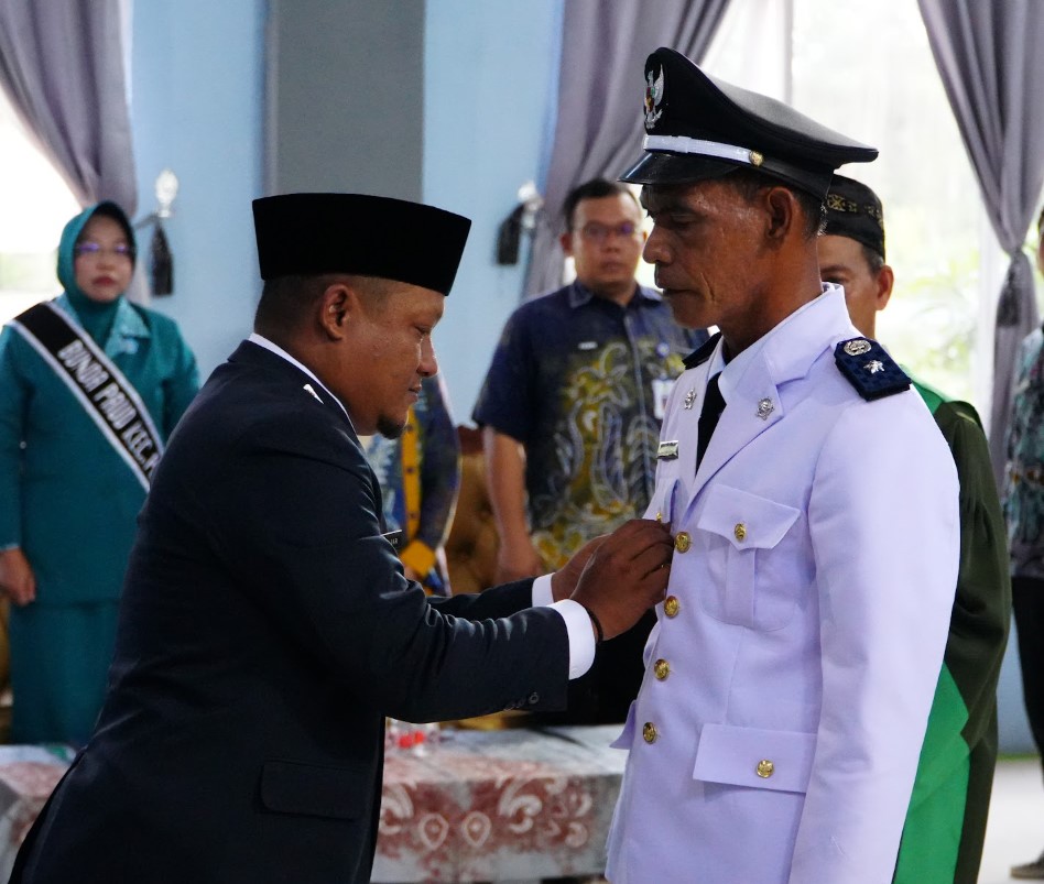 Bambang Suprianto Resmi Dilantik Sebagai Kepala Desa Panggung PAW 2025-2028
