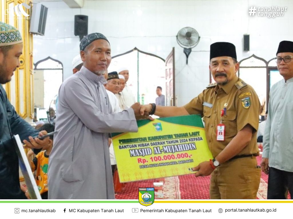 Pj. Bupati Tala serahkan Bantuan Hibah Untuk Beberapa Masjid Di Bati-bati