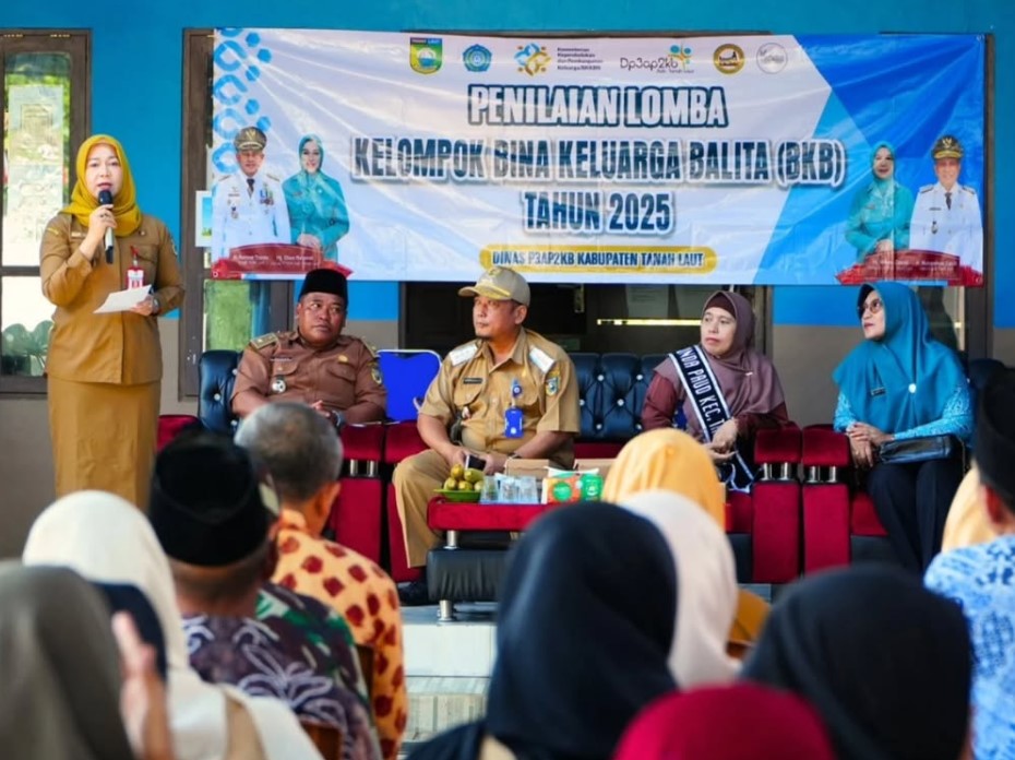 Bupati Tanah Laut Apresiasi Lomba BKB di Desa Benua Lawas, Dorong Pencegahan Stunting