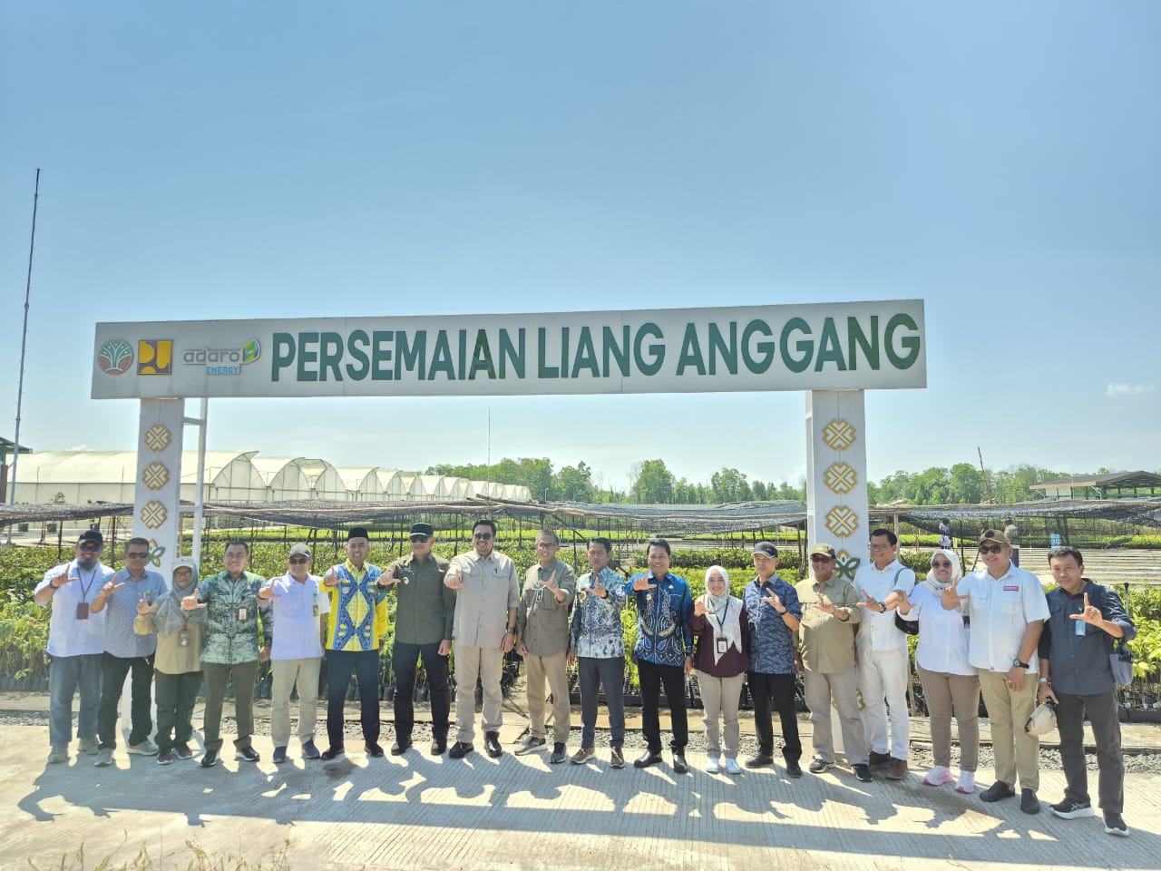 Bupati Tanah Laut Terima 500 Bibit Produktif dari Wamenhut RI, Dorong Swasembada Pangan dari Kawasan