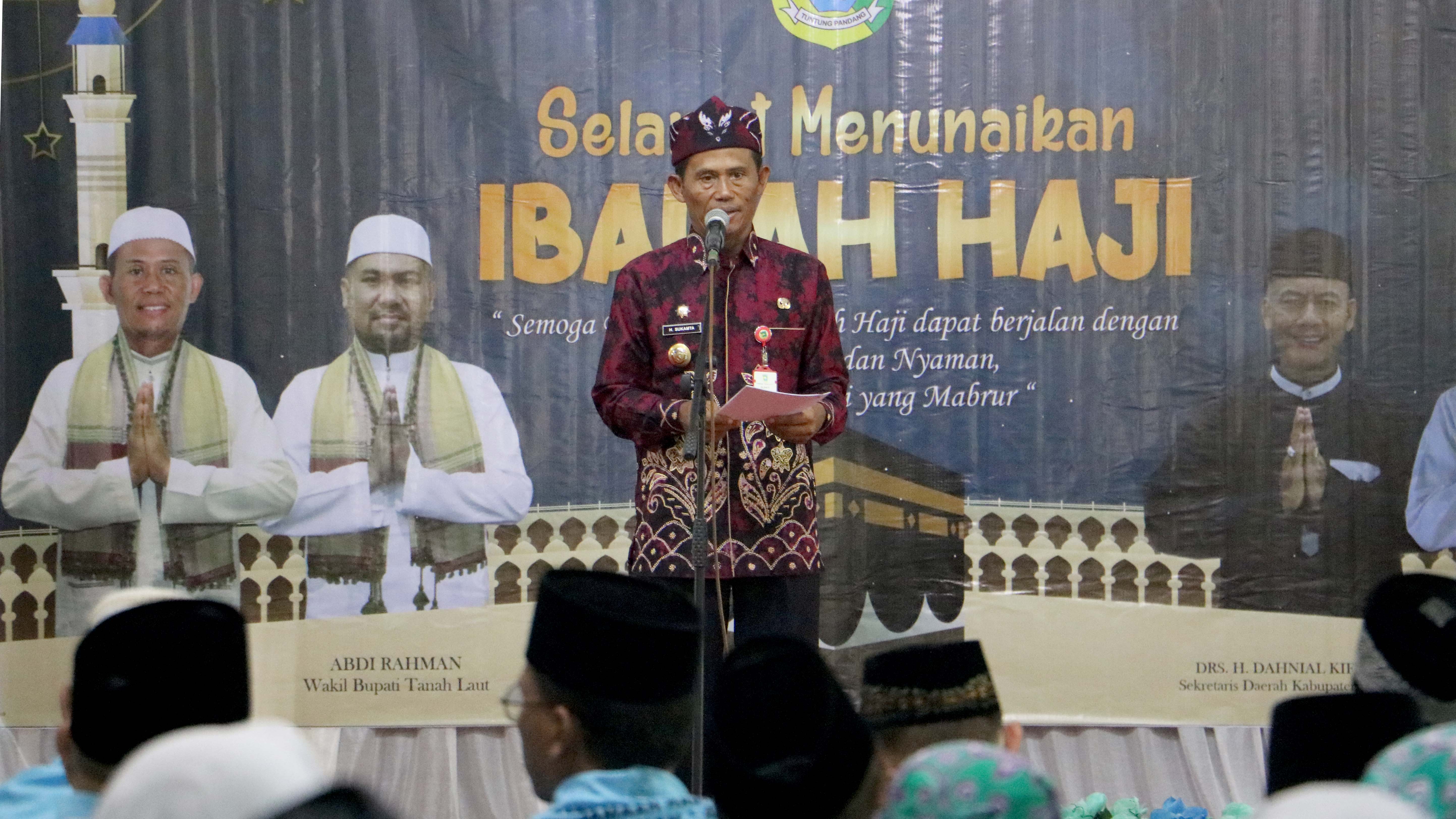 Bupati Berharap Pendamping Haji Layani Jemaah Dengan Baik