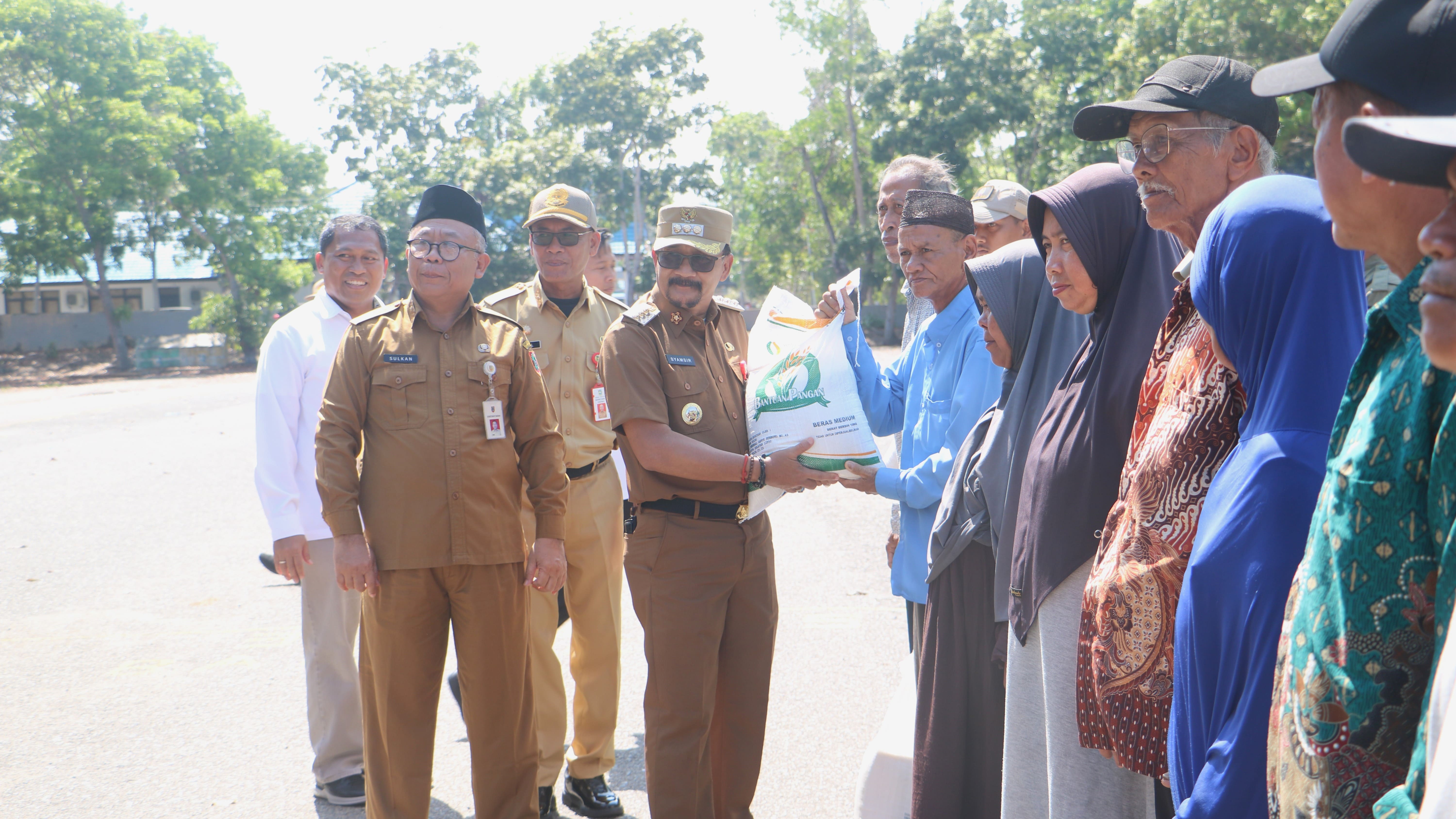 Belasan Ribu KPM Terima Bantuan Pangan Beras Tahap Dua
