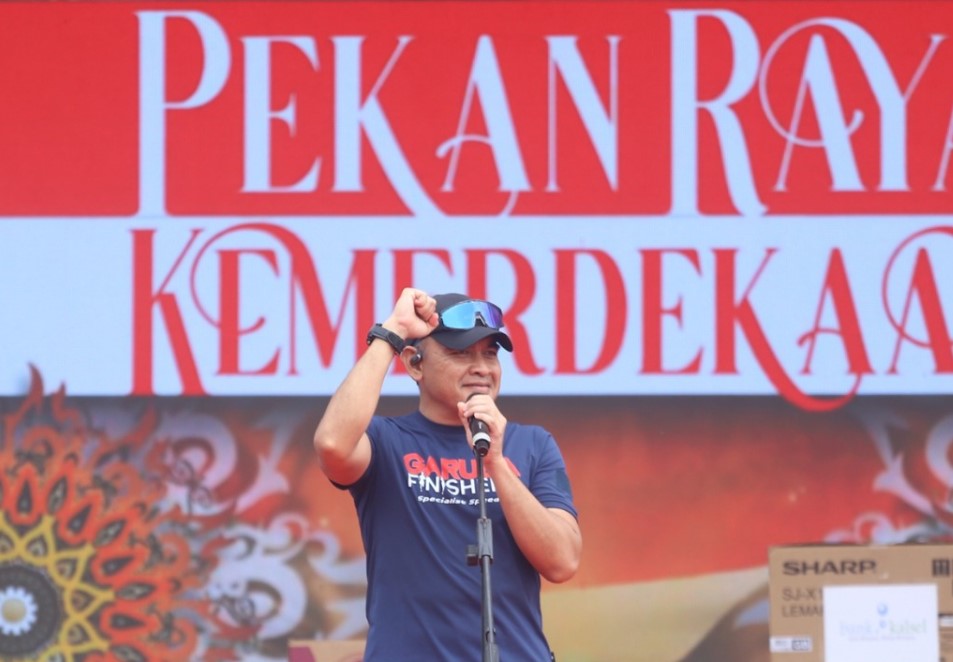 Bupati H. Rahmat Hadiri Senam Sehat Merdeka di Pekan Raya Kemerdekaan