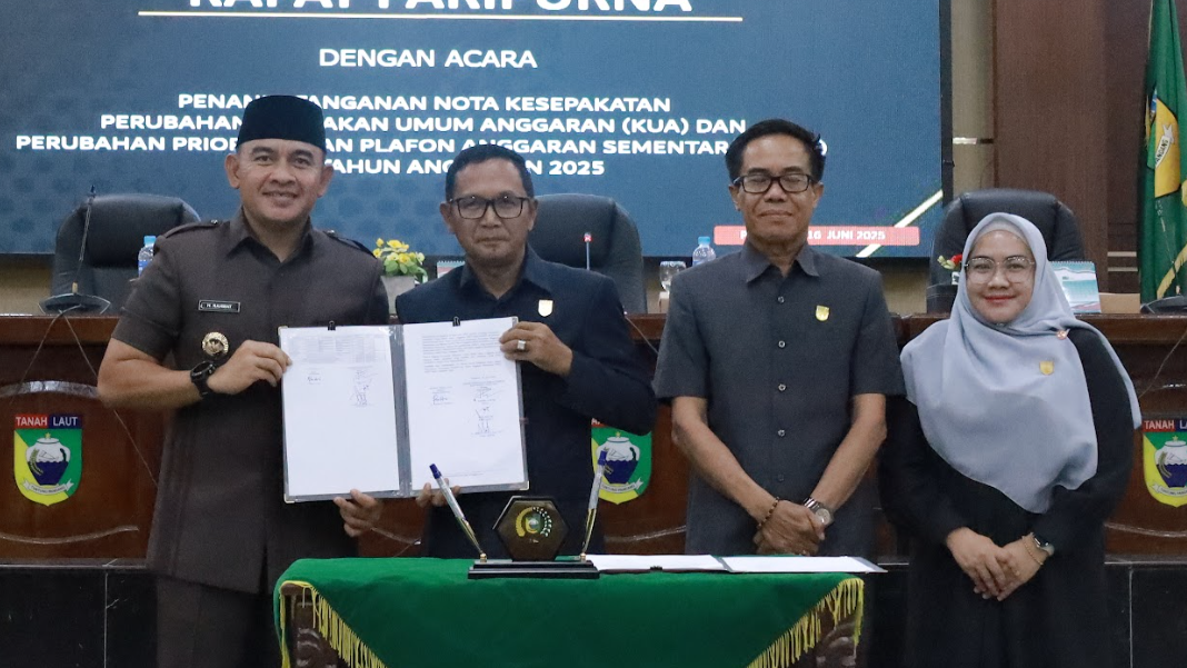 Bupati dan DPRD Tanah Laut Tandatangani Nota Kesepakatan Perubahan KUA-PPAS 2025