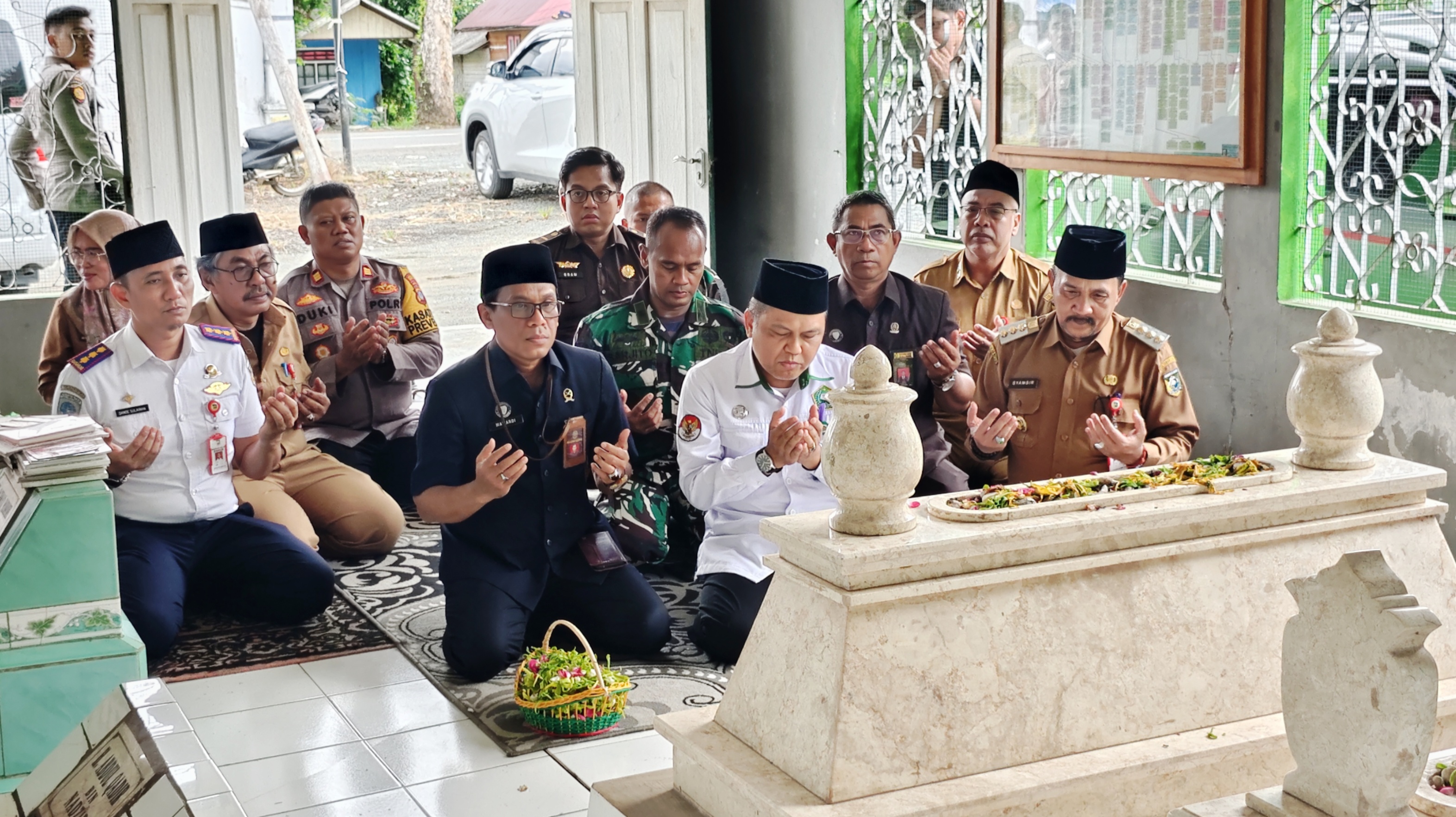 Ziarah ke Makam Pendiri Kabupaten Tanah Laut dalam Peringatan Hari Jadi ke-59