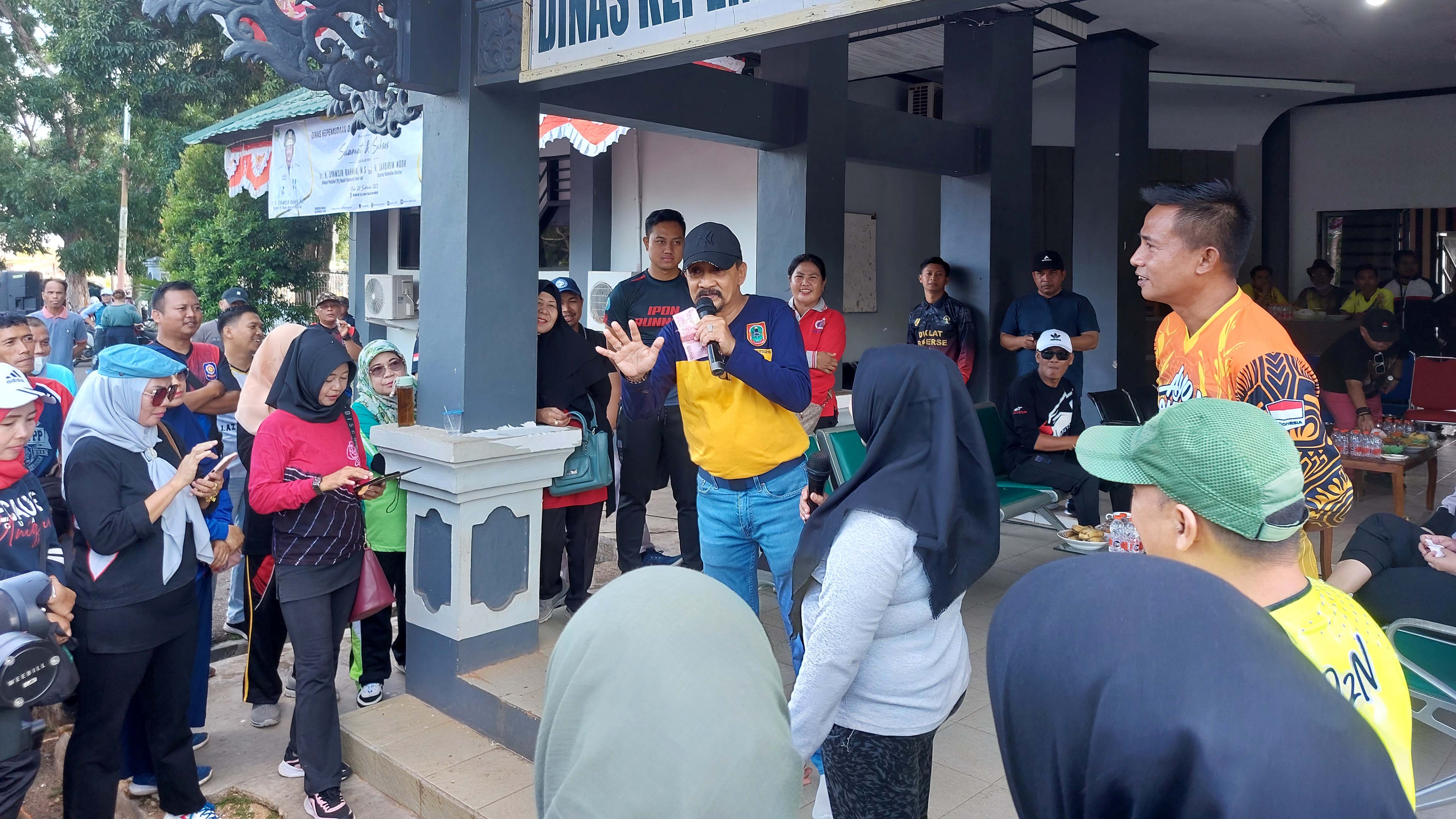 Pj. Bupati Tala Ajak Jajaran SKPD Rutin Ikuti Senam Sehat