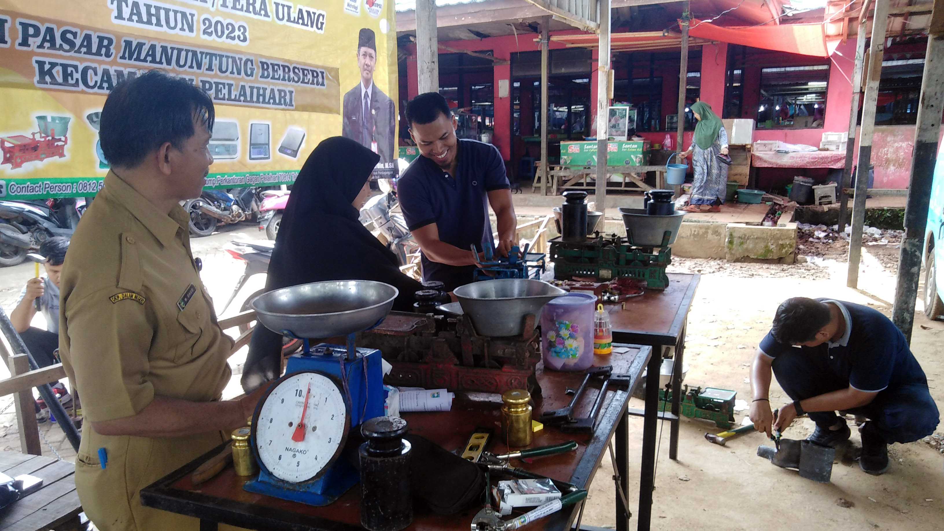 Diskopdag Tala Buka Layanan Tera/Tera Ulang di Pasar Pelaihari
