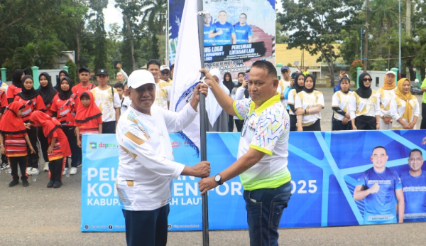 Haji Uli Resmi Lepas Kontingen Forda Tala