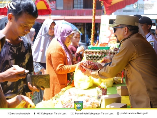 Pj. Bupati Minta Masyarakat Manfaatkan Pasar Murah Untuk Persiapan Bulan Ramadhan