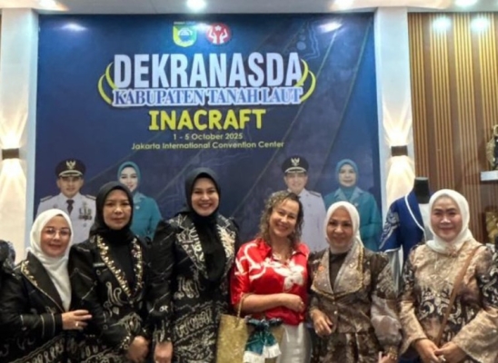 Pameran Inacraft 2025: Hj. Dian Rahmat promosikan Kekayaan Budaya Kerajinan Tanah Laut