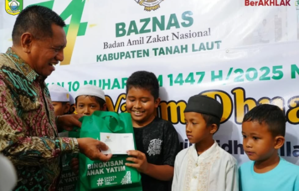 Baznas Tanah Laut Santuni Anak Yatim di 10 Muharram: Wujud Kepedulian dan Cinta untuk Sesama