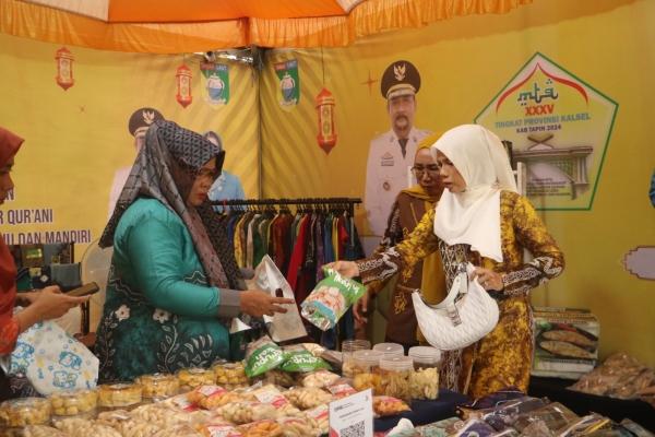 Puluhan UMKM dan IKM Tala Tampilkan Produk Saat Bazar MTQN di Tapin