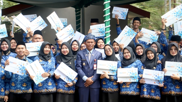 Terima SK Pengangkatan PPPK, Syarifah Nurul Bersyukur