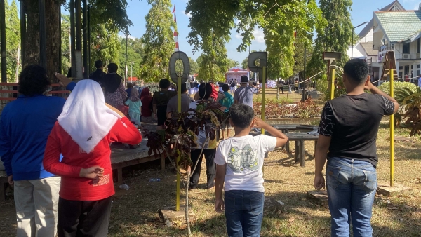 Tunjukkan Sikap Nasionalisme, Sejumlah Masyarakat Antusias Ikuti Detik-Detik Proklamasi di Halaman K