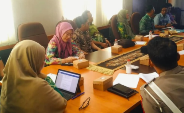 Pemkab Tala Rancang Regulasi Penggunaan Jalan Umum sebagai Jalan Khusus Sementara