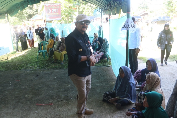 Dapati Sejumlah Pemilih Lansia, Pj Bupati Tala Bangga