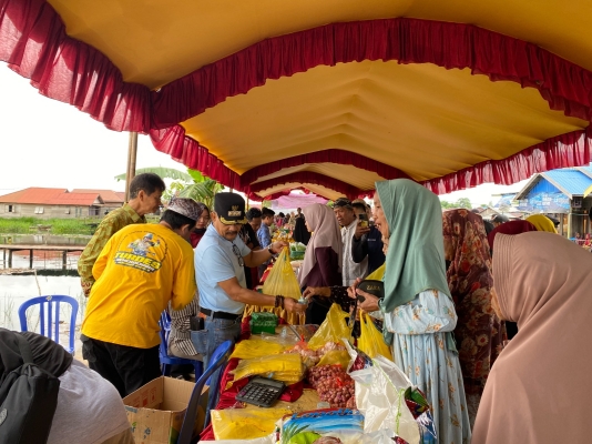 Awali Pasar Murah di Bati-Bati, Minyak Goreng Tiga Kali Turun Harga