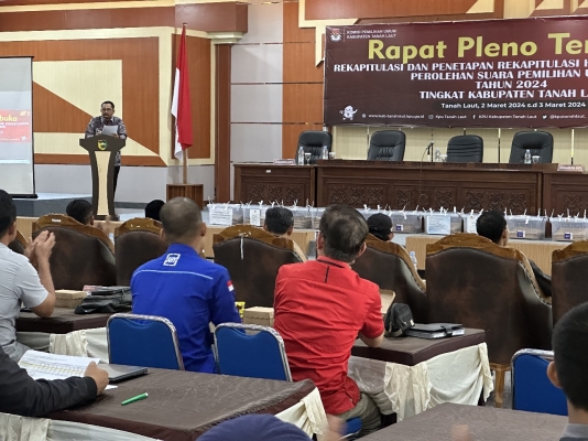 Pj. Bupati Tala Ajak Semua Pihak Terima Keputusan Rapat Pleno KPU