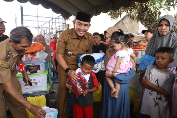 Bupati Tanah Laut Tinjau Korban Kebakaran di Desa Pandahan, Pastikan Bantuan dan Pemulihan Rumah
