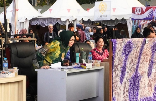 Ketua Dekranasda Tala Jadi Dewan Juri Lomba Desain Motif Sasirangan