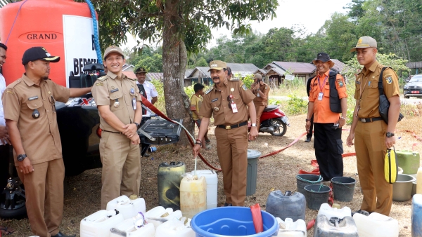 Pj Bupati Tala Pastikan Distribusi Air Bersih Sampai ke Desa-Desa