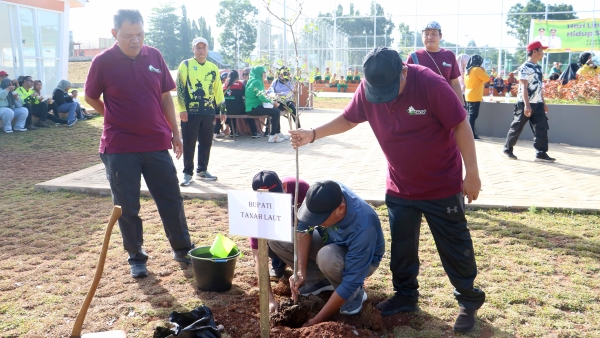 DPRKPLH Tala Gelar Aksi Tanam Pohon dan Bersih-Bersih RTH