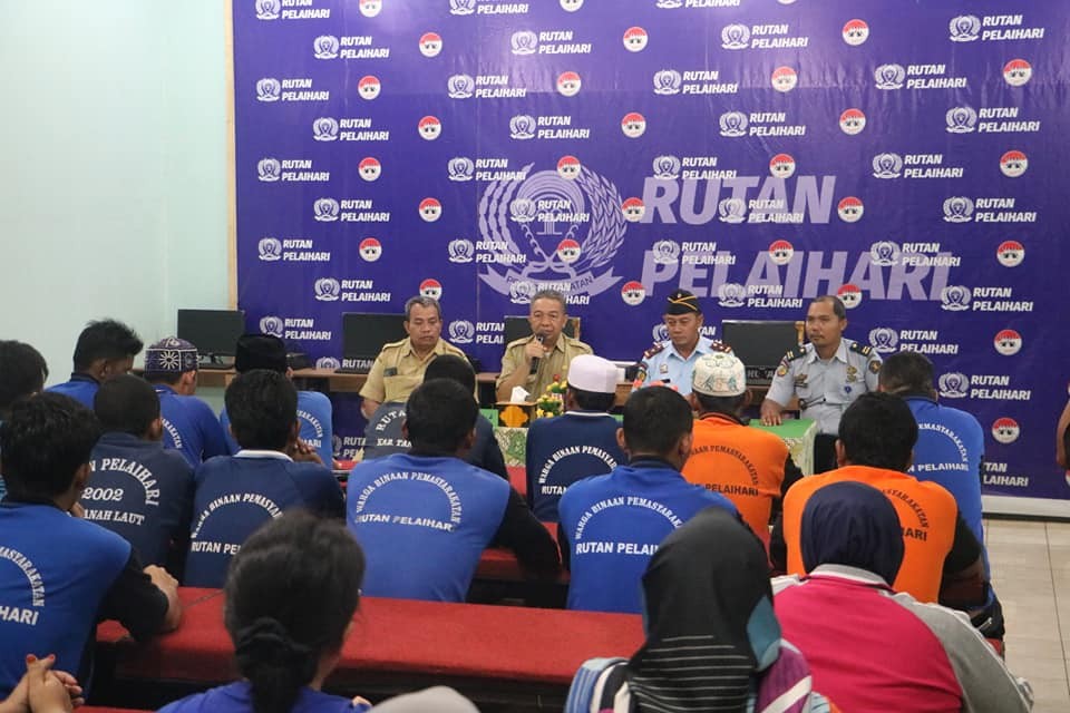 PELATIHAN PIJAT REFLEKSI DI RUTAN PELAIHARI