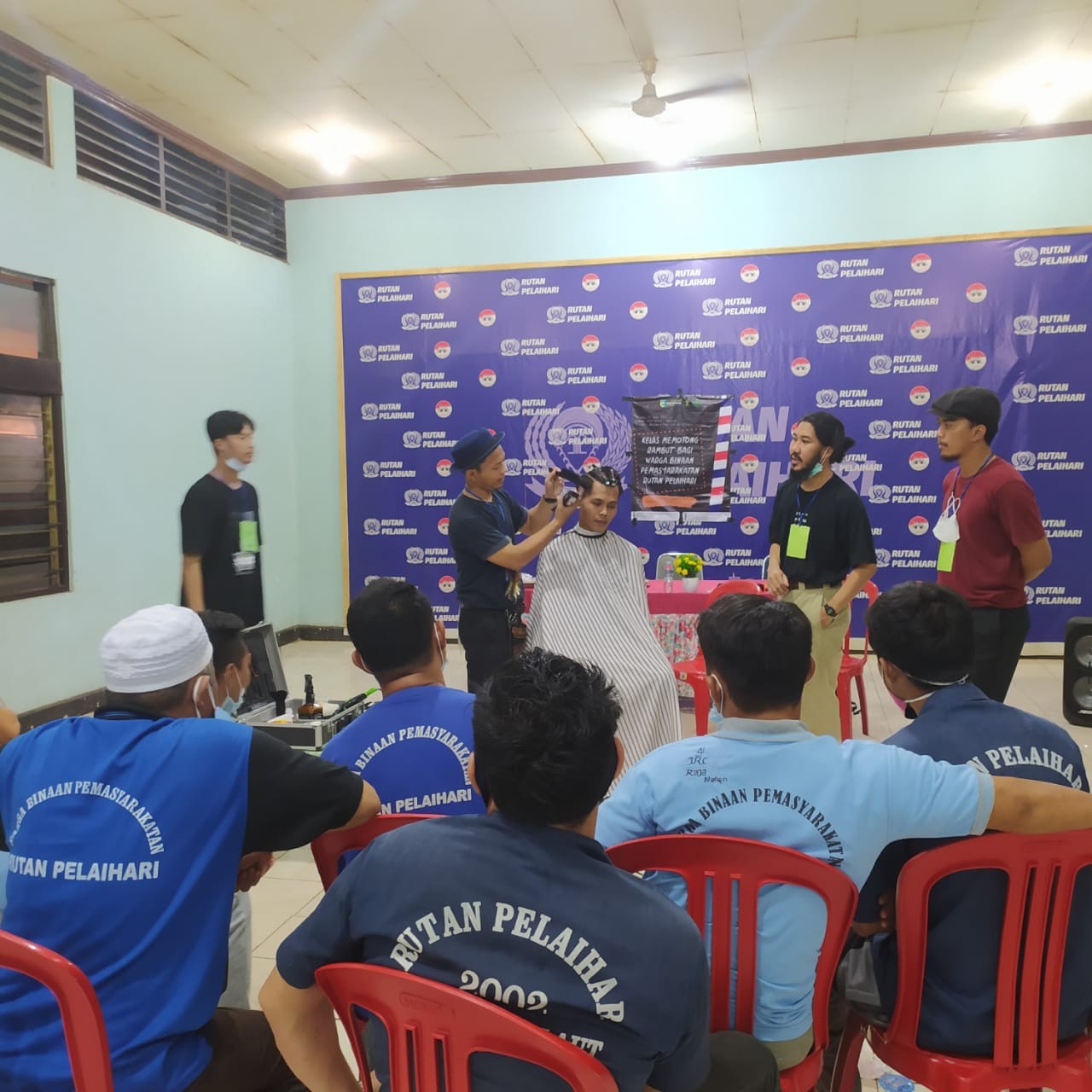 DISPUSIP TALA KOLABORASI DENGAN RUTAN PELAIHARI BUKA KELAS BARBERSHOP