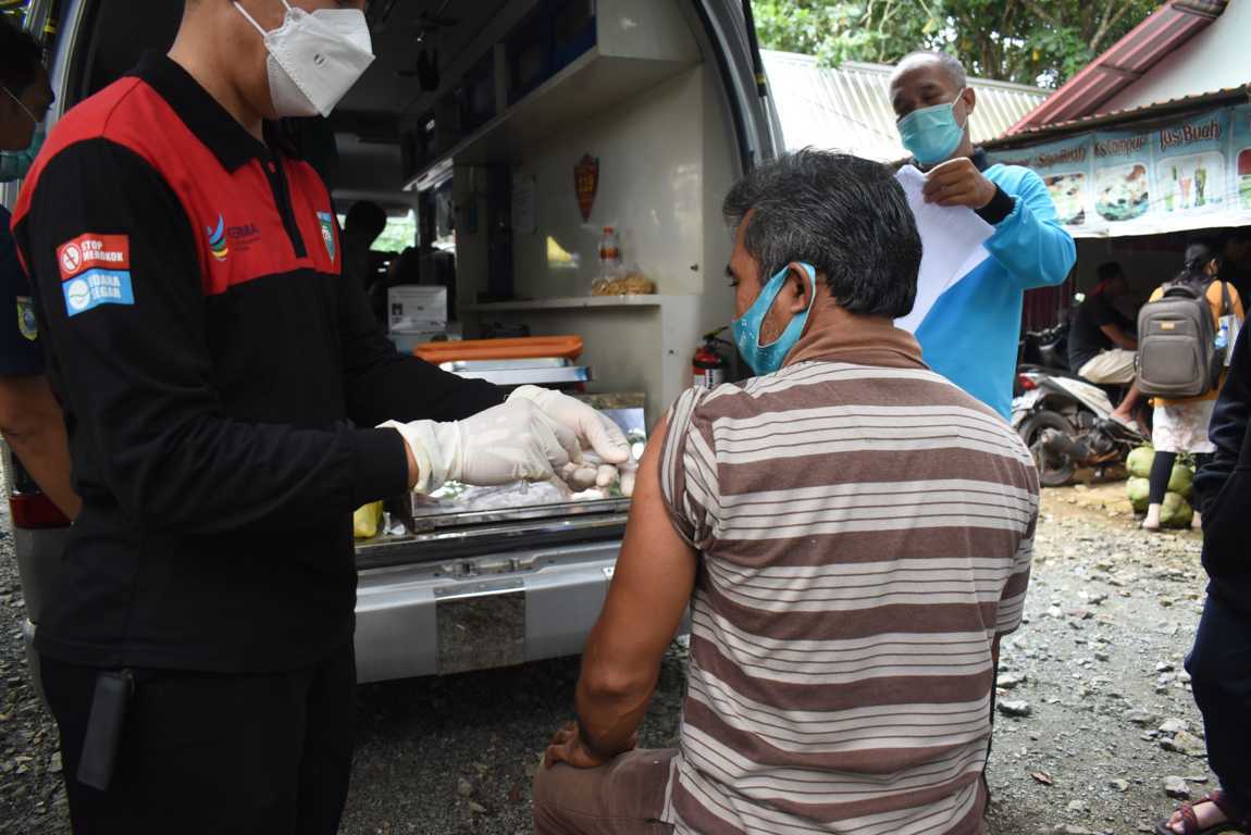 Pemkab Tala Gelar Vaksinasi di Rest Area Gunung Kayangan