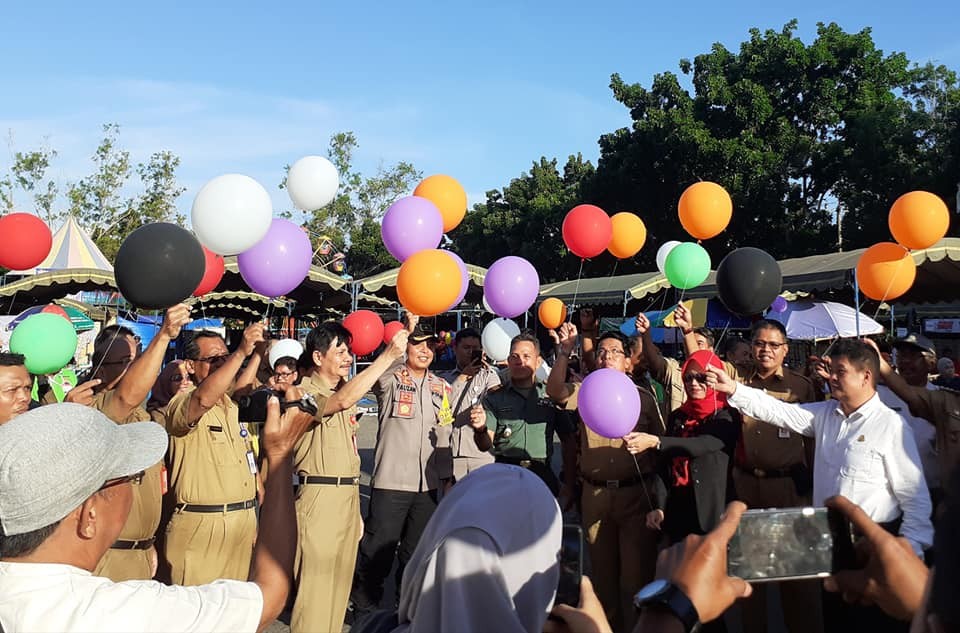 Sekda Tala buka Pasar Rakyat Pertasi Keluarga