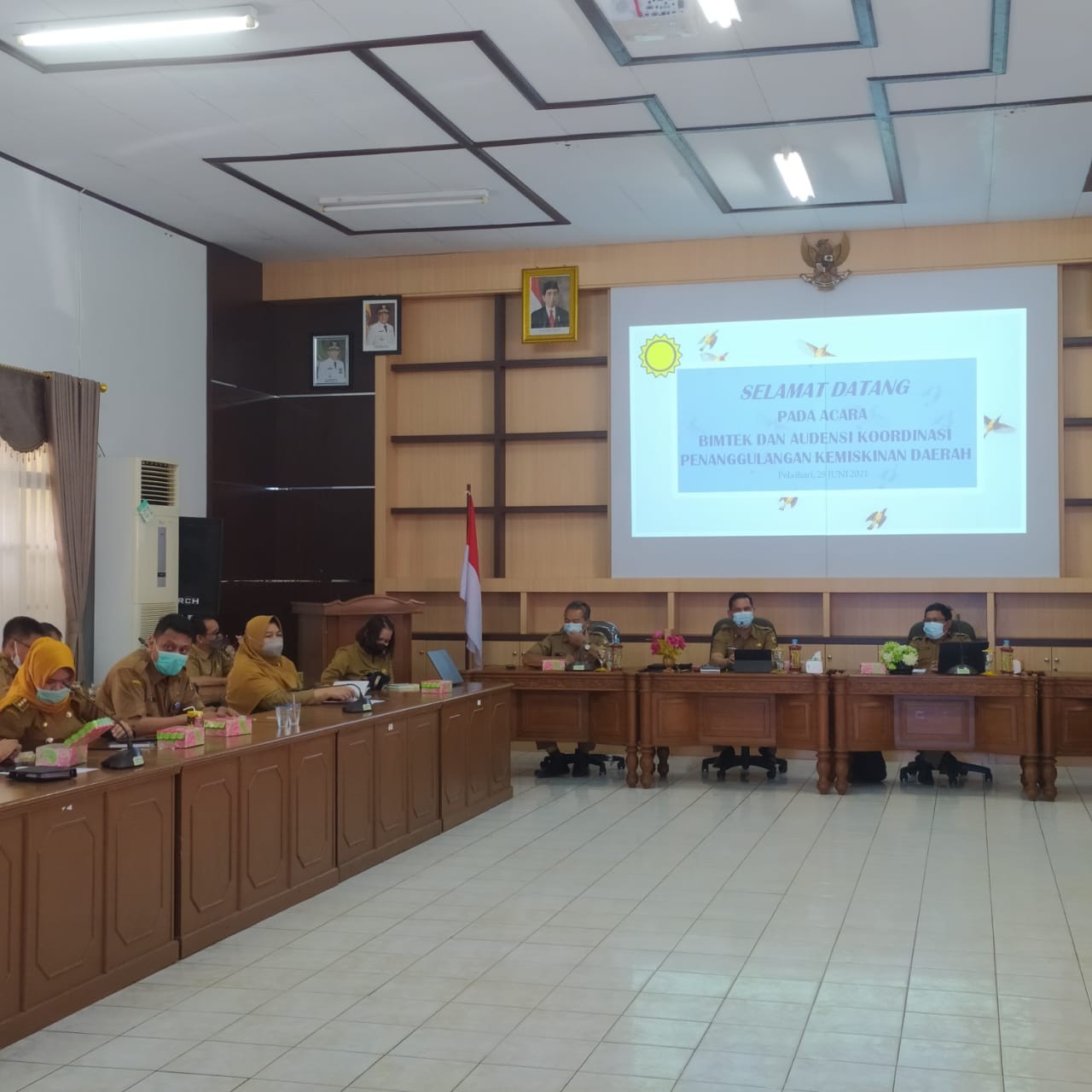 PEMKAB TALA ATUR STRATEGI ATASI KEMISKINAN DI KABUPATEN TANAH LAUT