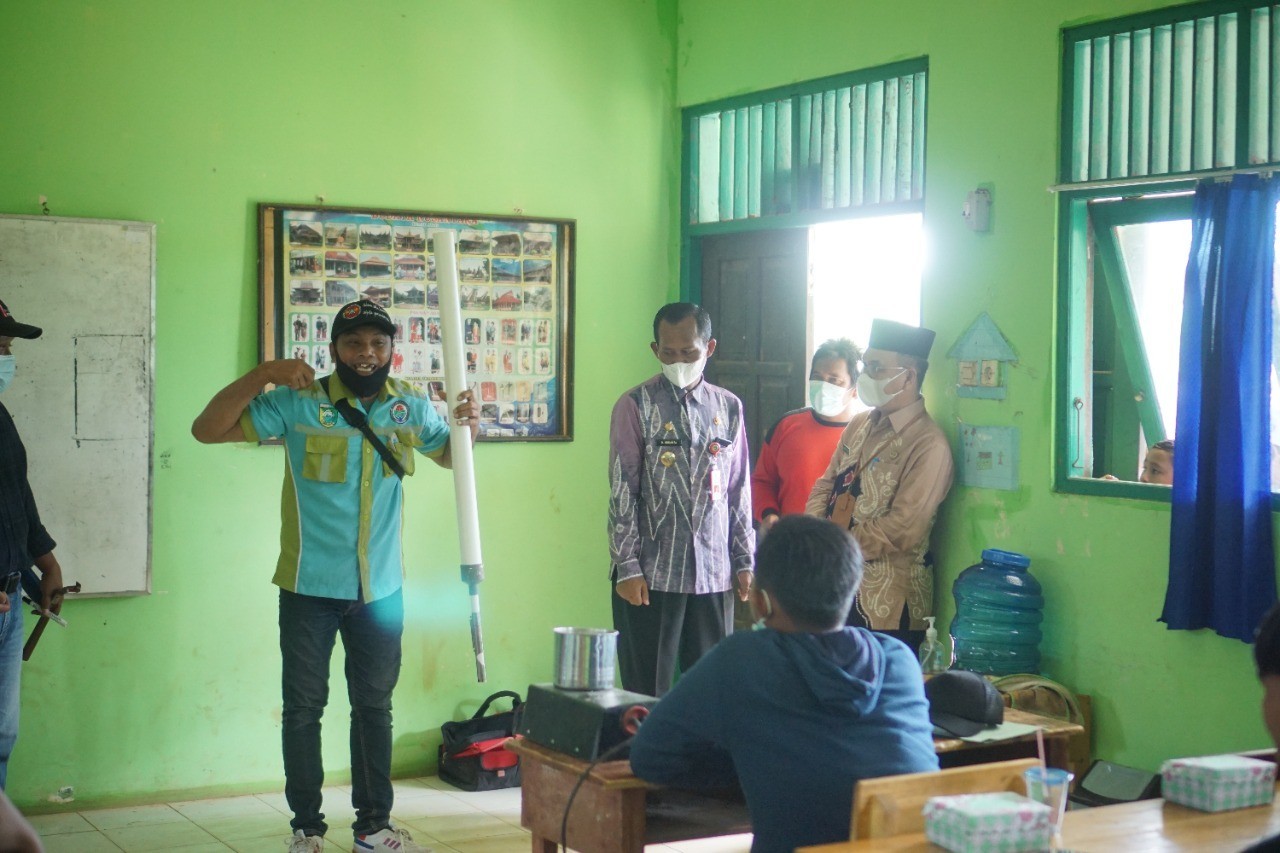 PENGENALAN TEKNOLOGI TEPAT GUNA UNTUK MUDA-MUDI DESA TANJUNG