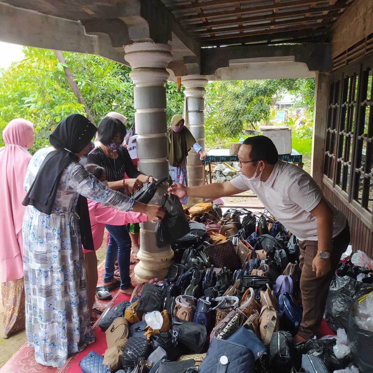 PRODUK UMKM TALA LARIS MANIS DI MANUNGGAL TUNTUNG PANDANG