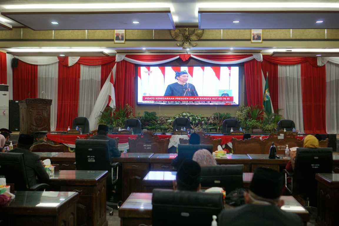 PEMKAB TALA IKUTI PIDATO KENEGARAAN PERINGATAN HUT KE-76 RI