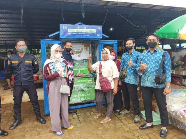 DISKOPDAG TALA HADIRKAN POS UKUR ULANG DI PASAR MANUNTUNG PELAIHARI SEBAGAI WUJUD PERLINDUNGAN HAK K