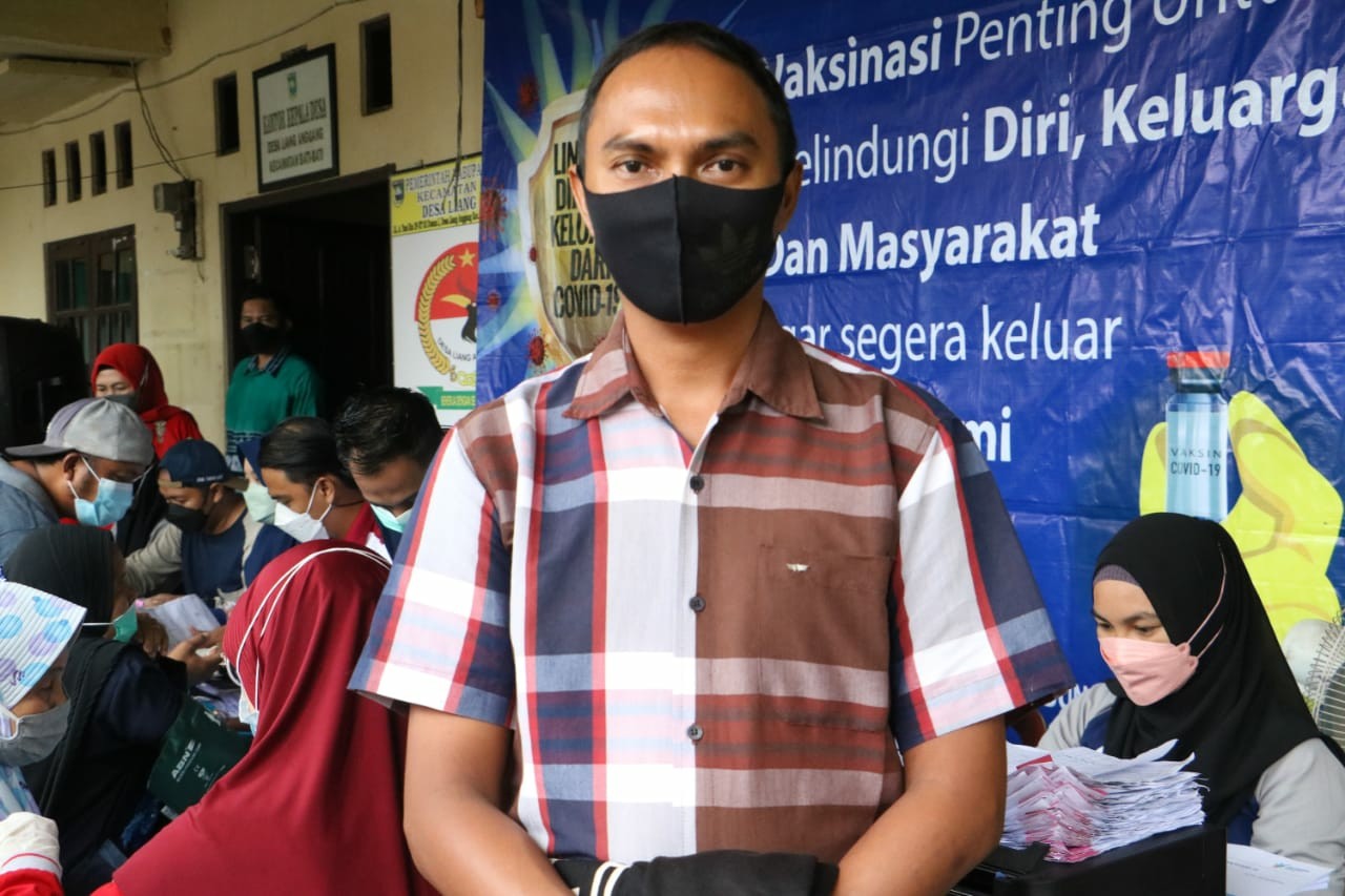 VAKSIN GRATIS UNTUK MASYARAKAT DESA LIANG ANGGANG