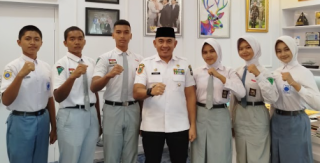Bupati Tanah Laut Lepas Enam Capaska Menuju Seleksi Tingkat Provinsi Kalimantan Selatan