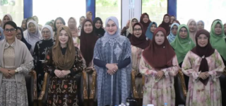 Momentum Halal Bihalal, Hj. Dian Rahmat Berikan Pembekalan Teknik Bicara untuk Seluruh Organisasi Wanita