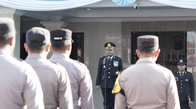Hari Bhayangkara ke-80, Kapolres Tanah Laut Ajak Personel Tingkatkan Profesionalisme dan Pelayanan kepada Masyarakat