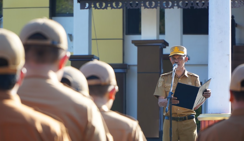 Kepala DKPP Tanah Laut Sampaikan Inovasi “SIAP MELAUT” pada Apel Gabungan