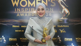 Ketua Dekranasda Tanah Laut Hj. Dian Rahmat Trianto Terima Woman’s Inspiration Awards 2026 Kategori Woman’s Business Leadership