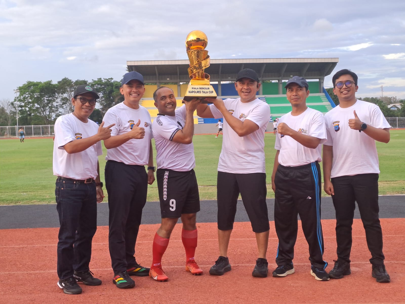 Semarak Hari Bhayangkara ke-80, Kapolres Tala Cup 2026 Resmi Bergulir, Diawali Laga Persahabatan Pemda vs Polres
