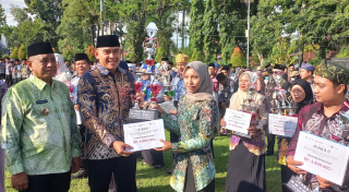 Bupati Tanah Laut Pimpin Upacara HARGANAS ke-33, Tegaskan Pentingnya Peran Ayah Membangun Generasi Berkualitas